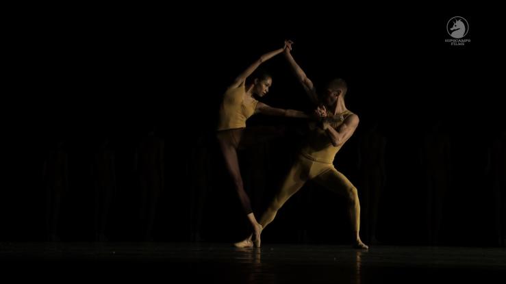 473544_365786686850177_734879210_o