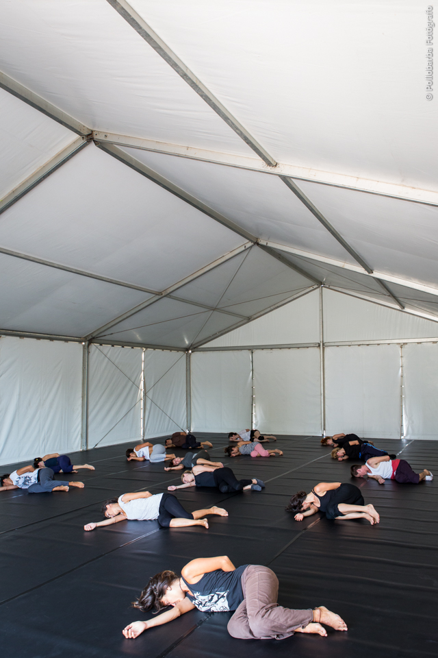 Taller de danza contemporánea impartido por Michelle Man y James Hewison en el Centro De Artes Escénicas de Níjar.