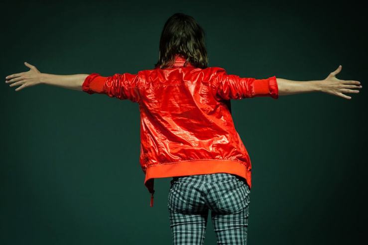 576401_425142110868988_1933350435_n